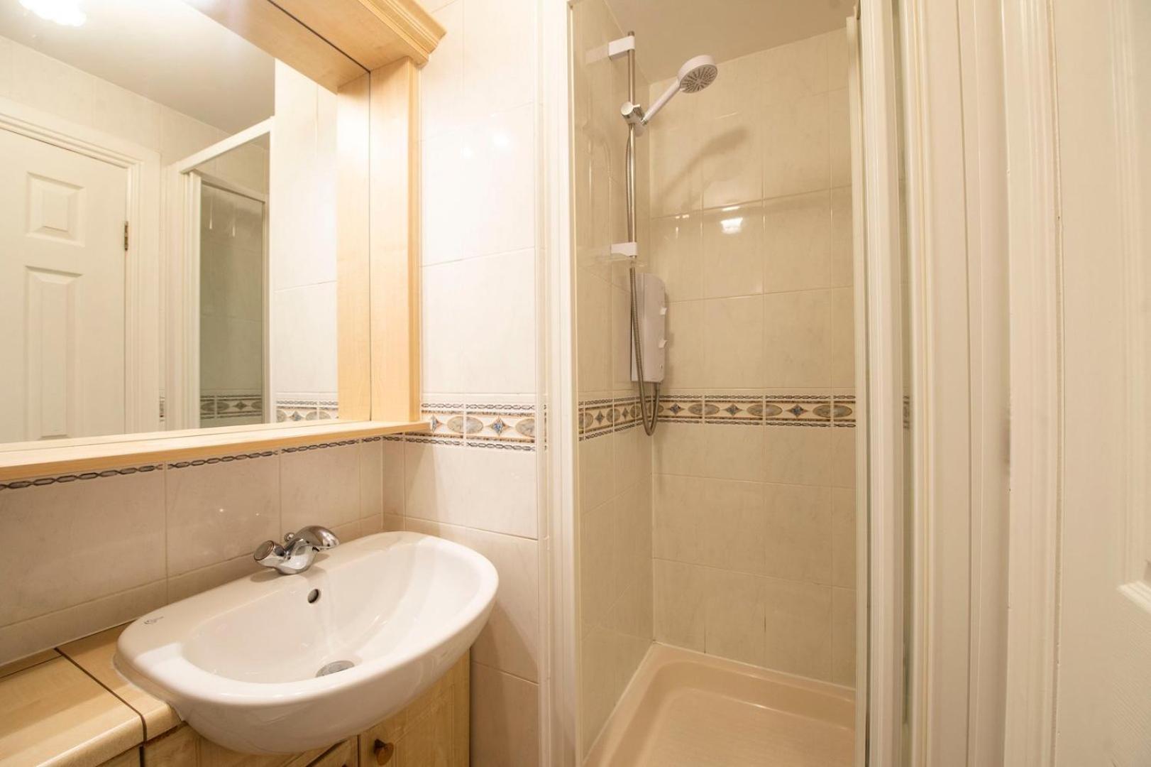 Guestready - Nice 3Bdr Apart W/ Private Parking 에든버러 외부 사진